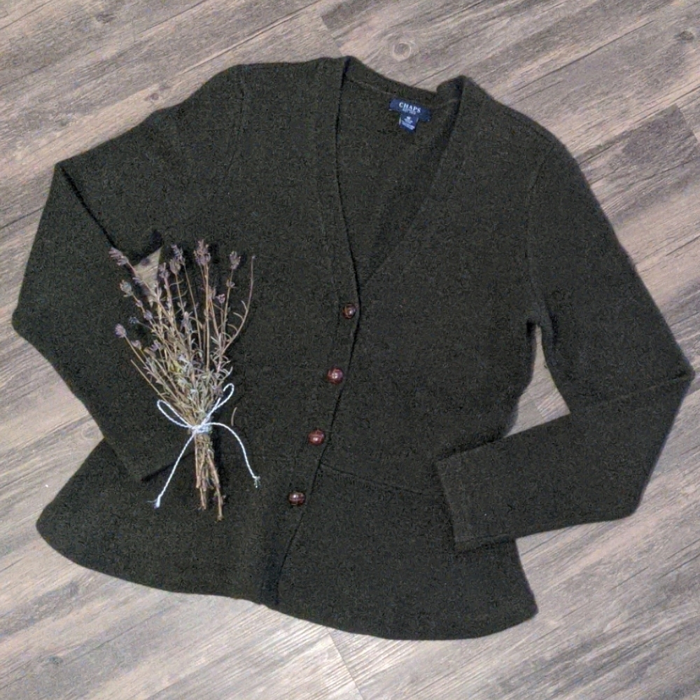 Lambswool CHAPS ruffled sage green cardigan M